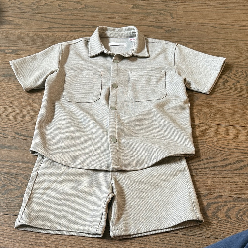 Zara Kids Two-Piece Set in Light green/sage
